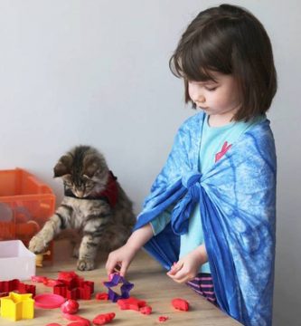 gata ayuda niña autista thula